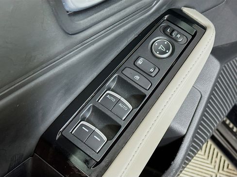 Used 2023 Honda Accord Touring image 18