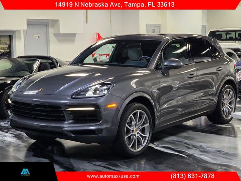 Used 2021 Porsche Cayenne w/ Premium Package image 5