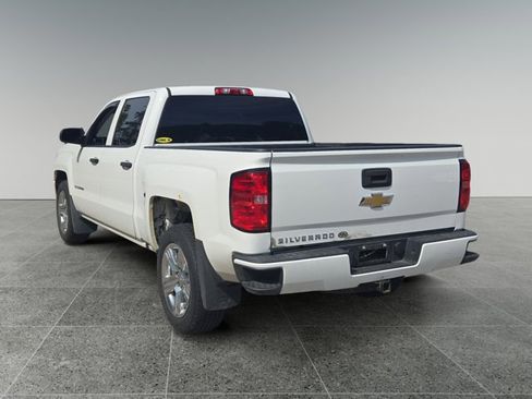 Used 2018 Chevrolet Silverado 1500 Custom w/ Custom Value Package AWD/4WD image 3