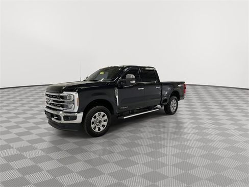 Used 2024 Ford F250 Lariat w/ Chrome Package image 5