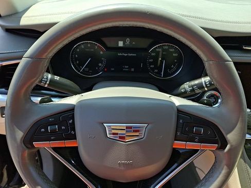 Used 2021 Cadillac XT6 Premium Luxury AWD/4WD image 20