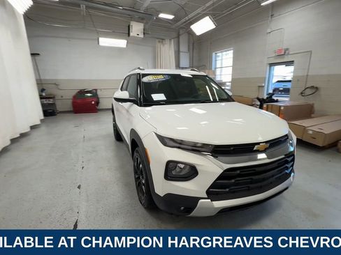 Certified 2023 Chevrolet TrailBlazer LT FWD image 2