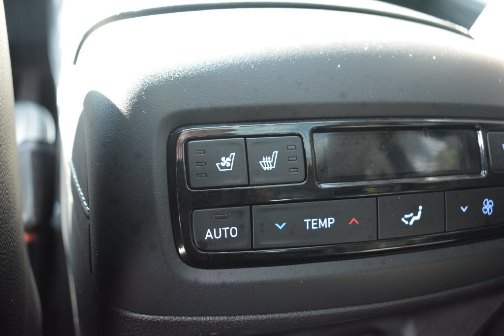 Used 2024 Hyundai Palisade Limited AWD/4WD image 26