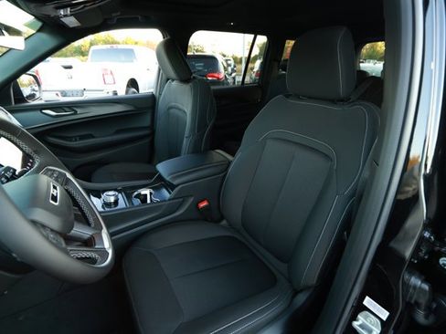 New 2025 Jeep Grand Cherokee Laredo X w/ Trailer Tow Package image 25