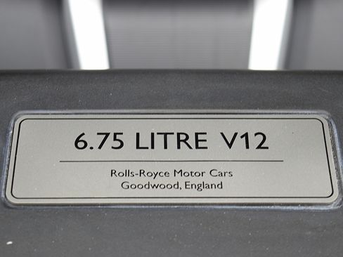 Used 2025 Rolls-Royce Cullinan image 26