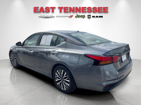 Used 2025 Nissan Altima 2.5 SV FWD image 5