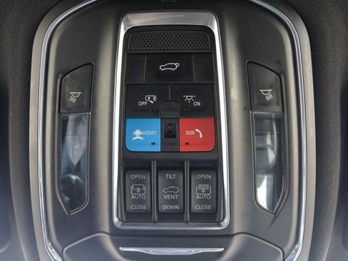 Used 2024 Jeep Grand Cherokee L Limited w/ Luxury Tech Group II AWD/4WD image 34