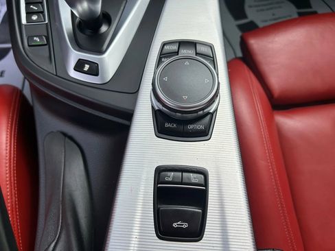 Used 2015 BMW M4 Convertible image 43