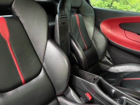 Used 2017 McLaren 570S Coupe RWD image 58