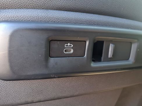 Used 2019 BMW X5 xDrive40i w/ Premium Package 2 AWD/4WD image 22
