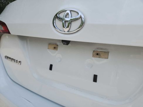 Used 2015 Toyota Corolla LE image 8