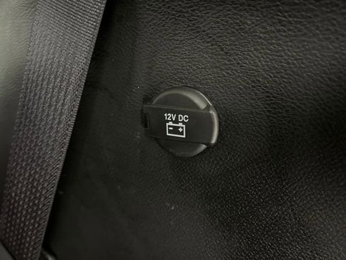 Used 2025 Chrysler Pacifica Limited image 47