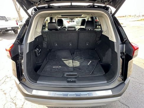 Certified 2023 Nissan Rogue SV w/ SV Premium B Package image 17