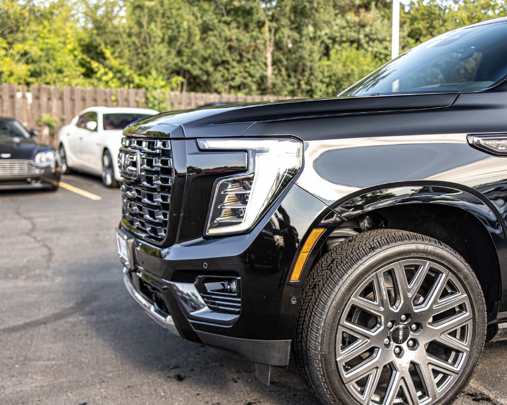 Used 2026 GMC Yukon Denali Ultimate AWD/4WD image 4