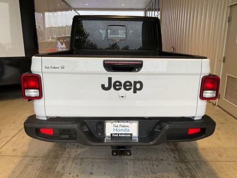 Used 2024 Jeep Gladiator Sport image 20