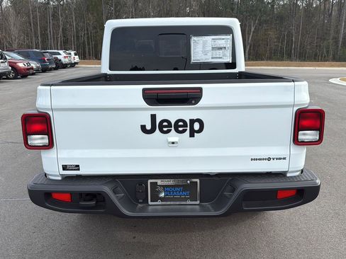 New 2025 Jeep Gladiator High Tide image 6
