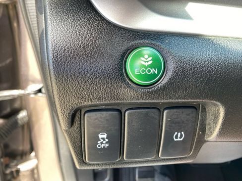 Used 2014 Honda CR-V LX image 28