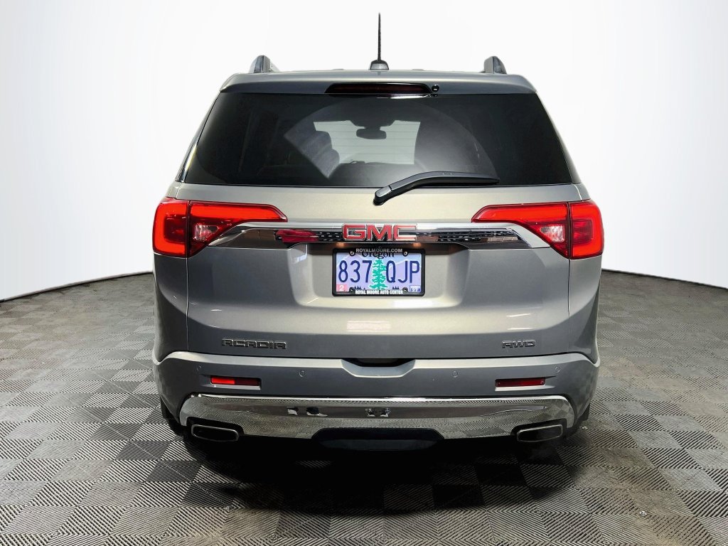 Used 2019 GMC Acadia Denali w/ Technology Package AWD/4WD image 6