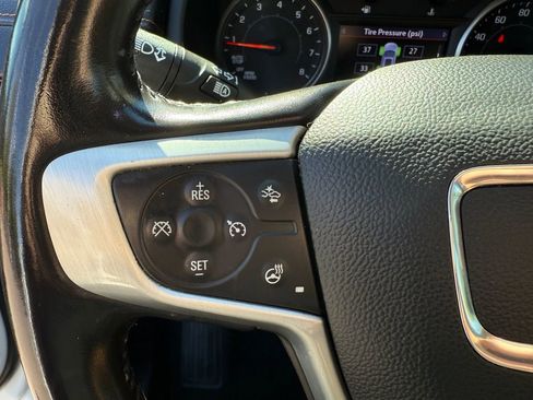 Used 2020 GMC Terrain SLT w/ Preferred Package AWD/4WD image 13