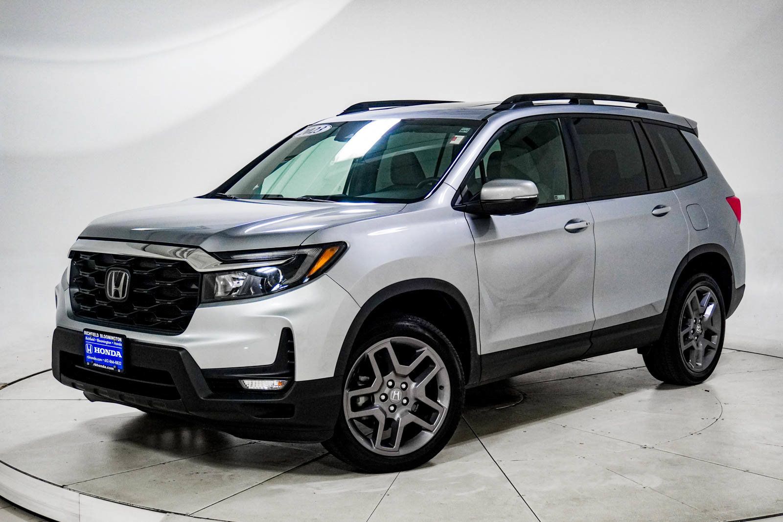 Used 2023 Honda Passport EX-L image 1