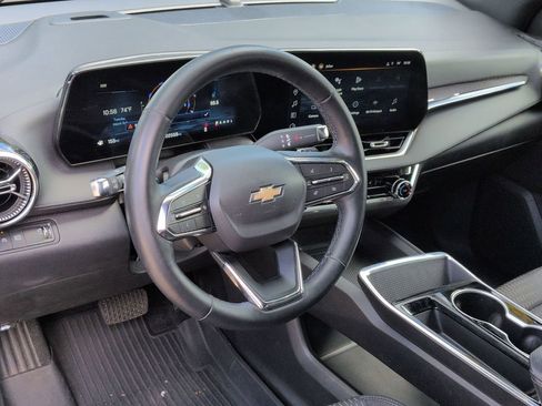 Certified 2025 Chevrolet Equinox LT w/ Safety and Technology Package image 9