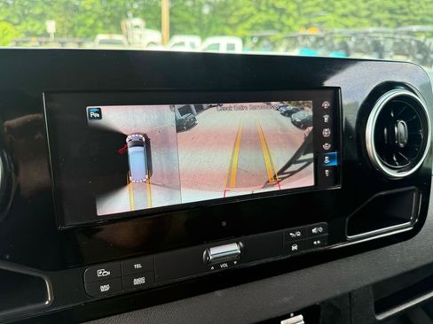 Used 2022 Mercedes-Benz Sprinter 2500 image 30