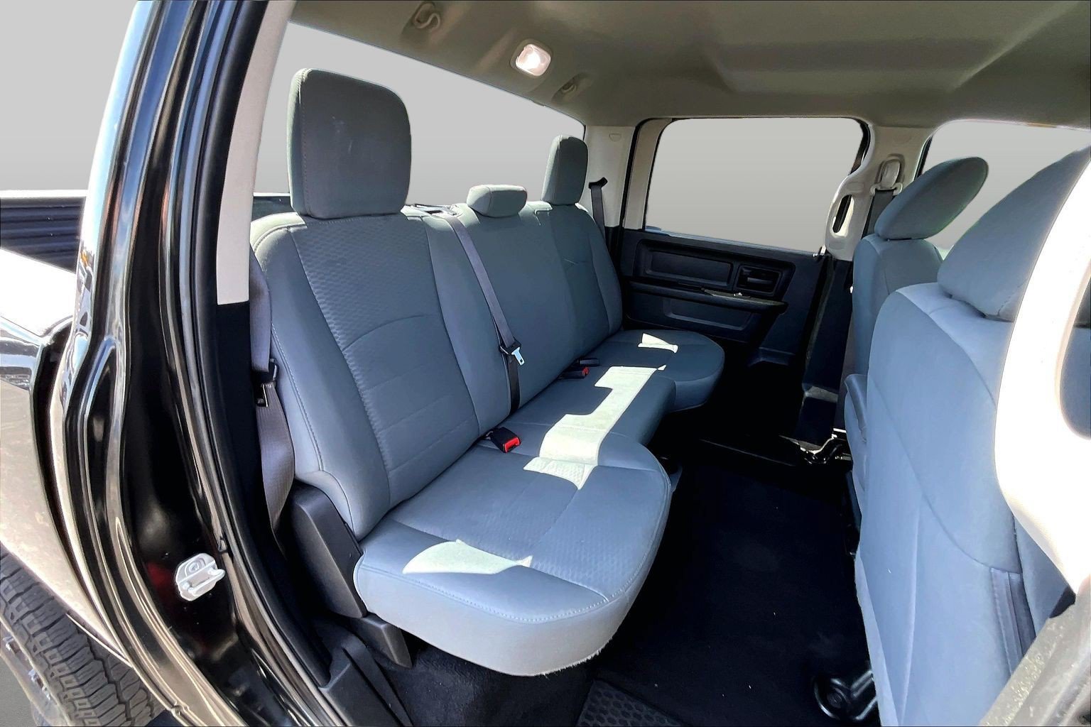 Used 2019 RAM 1500 Express w/ Express Value Package AWD/4WD image 27