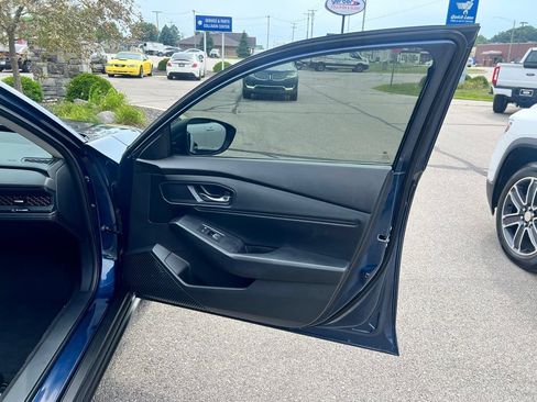 Used 2023 Honda Accord EX image 32