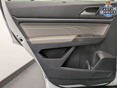 Used 2022 Volkswagen Atlas SE w/ Panoramic Sunroof Package image 22