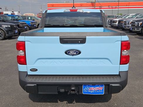 New 2026 Ford Maverick XLT w/ XLT Luxury Package FWD image 10