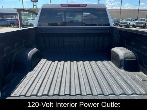 New 2026 GMC Sierra 1500 SLT image 28