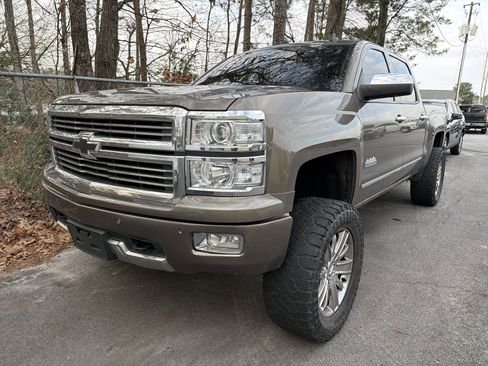 Used 2014 Chevrolet Silverado 1500 High Country w/ High Country Premium Package image 3