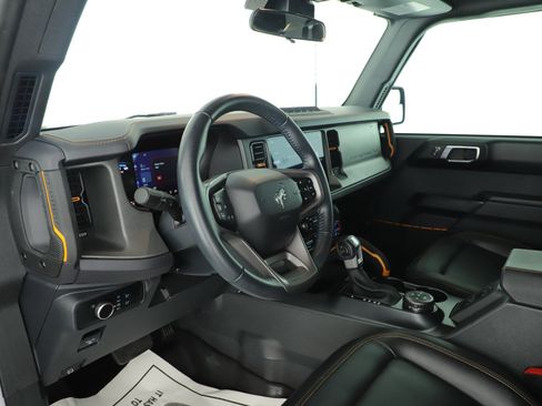 Certified 2024 Ford Bronco Badlands AWD/4WD image 9