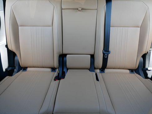 Certified 2024 Volkswagen Tiguan SE R-Line w/ MDO Package, Two-Row AWD/4WD image 13