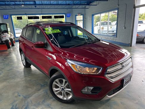 Used 2018 Ford Escape SE AWD/4WD image 5