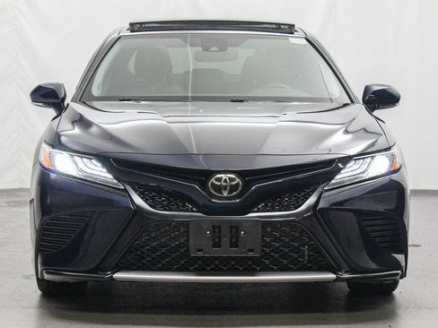 Used 2020 Toyota Camry XSE FWD image 4