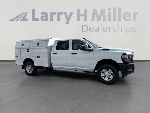 New 2023 RAM 3500 Tradesman image 9