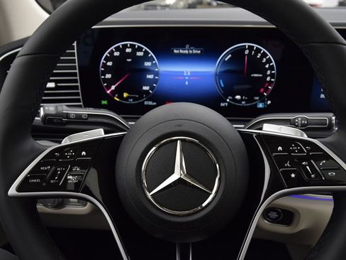 New 2026 Mercedes-Benz GLE 450e 4MATIC image 23