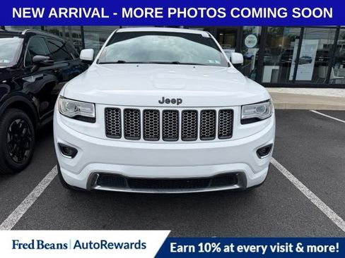 Used 2015 Jeep Grand Cherokee Limited w/ Luxury Group II AWD/4WD image 2
