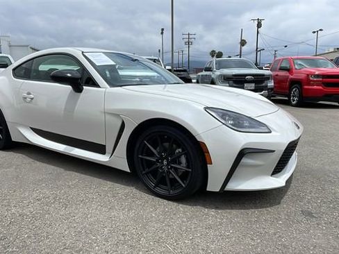 Used 2024 Toyota GR86 Premium RWD image 27