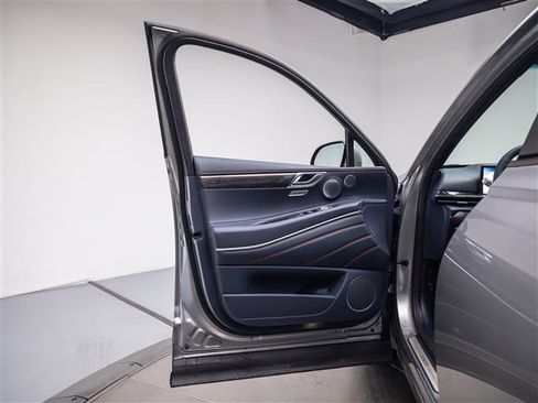 New 2026 Genesis GV80 3.5T e-SC image 31
