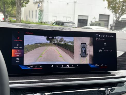 Used 2026 BMW X5 sDrive40i w/ Executive Package image 26