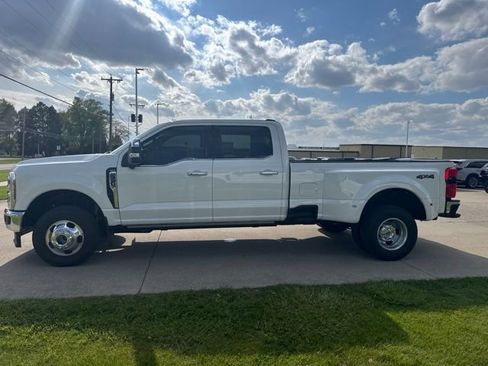 Used 2024 Ford F350 Lariat w/ Lariat Ultimate Package AWD/4WD image 4