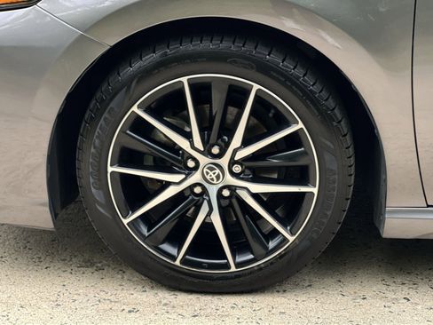 Used 2024 Toyota Camry SE w/ Cold Weather Package FWD image 25