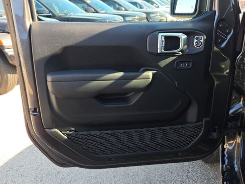 New 2026 Jeep Gladiator Sport image 21