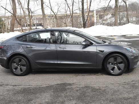 Used 2023 Tesla Model 3 Standard Range image 10