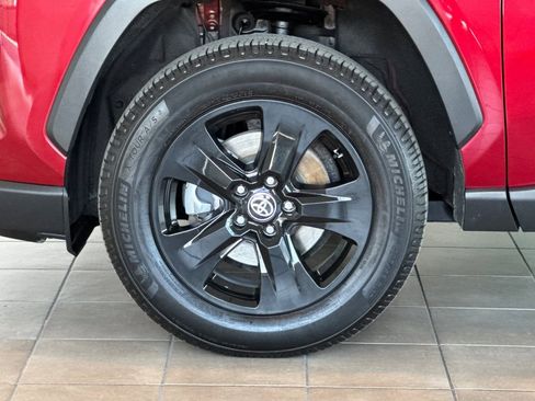 Certified 2021 Toyota RAV4 XLE w/ Convenience Package AWD/4WD image 26