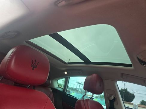Used 2017 Maserati Levante S AWD/4WD image 13