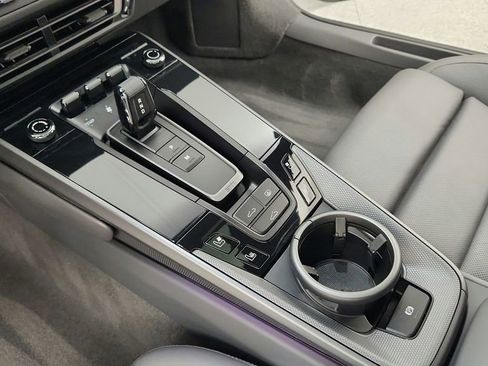 Used 2021 Porsche 911 Carrera image 23