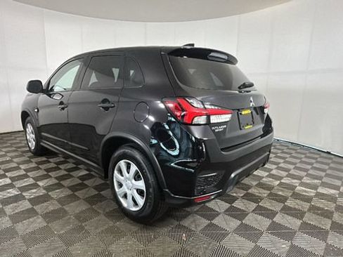 Used 2025 Mitsubishi Outlander Sport AWD image 5